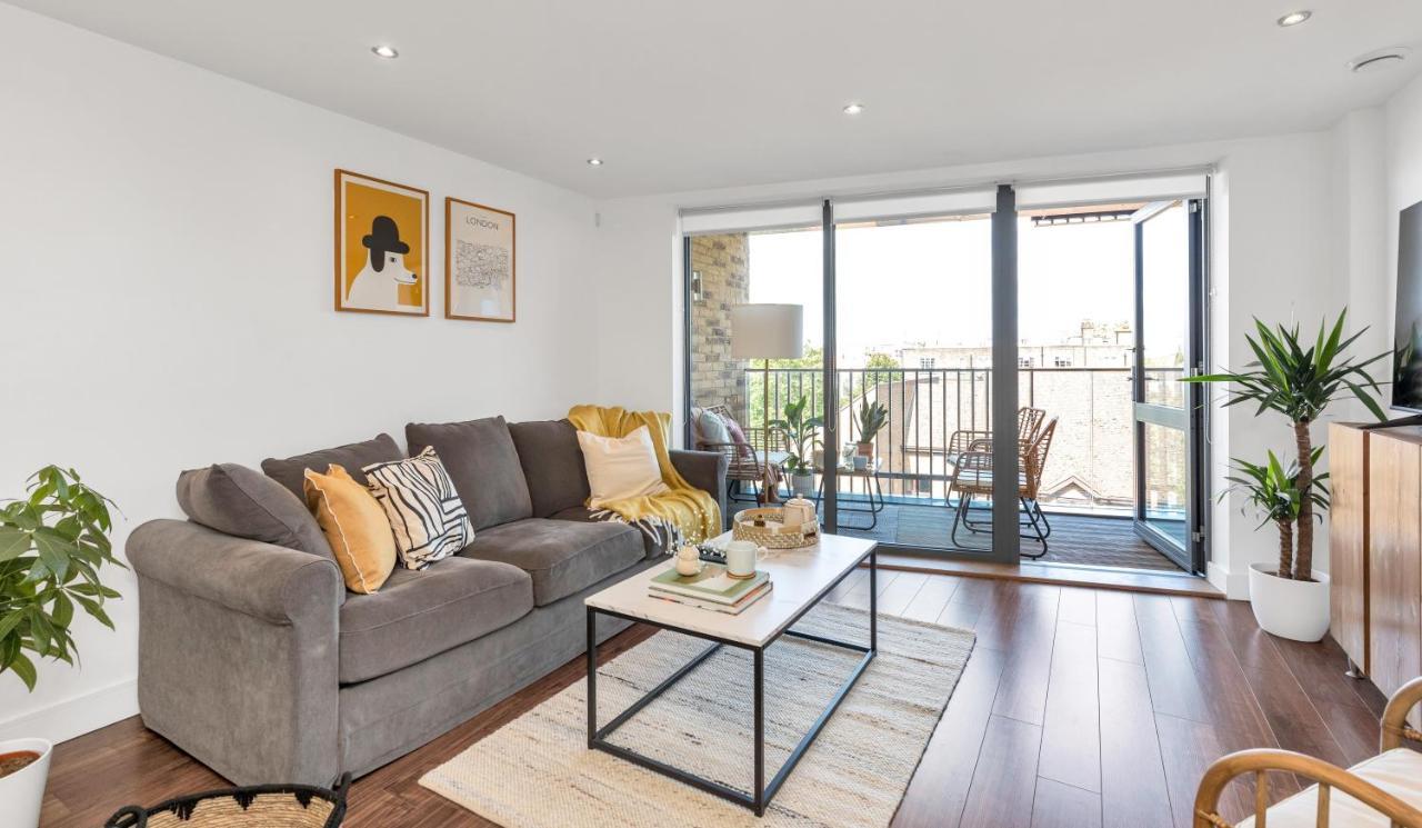 Modern Luxe Apt Just 10 Mins From Tower Bridge! Easy Access To Tube And Bus Londra Dış mekan fotoğraf
