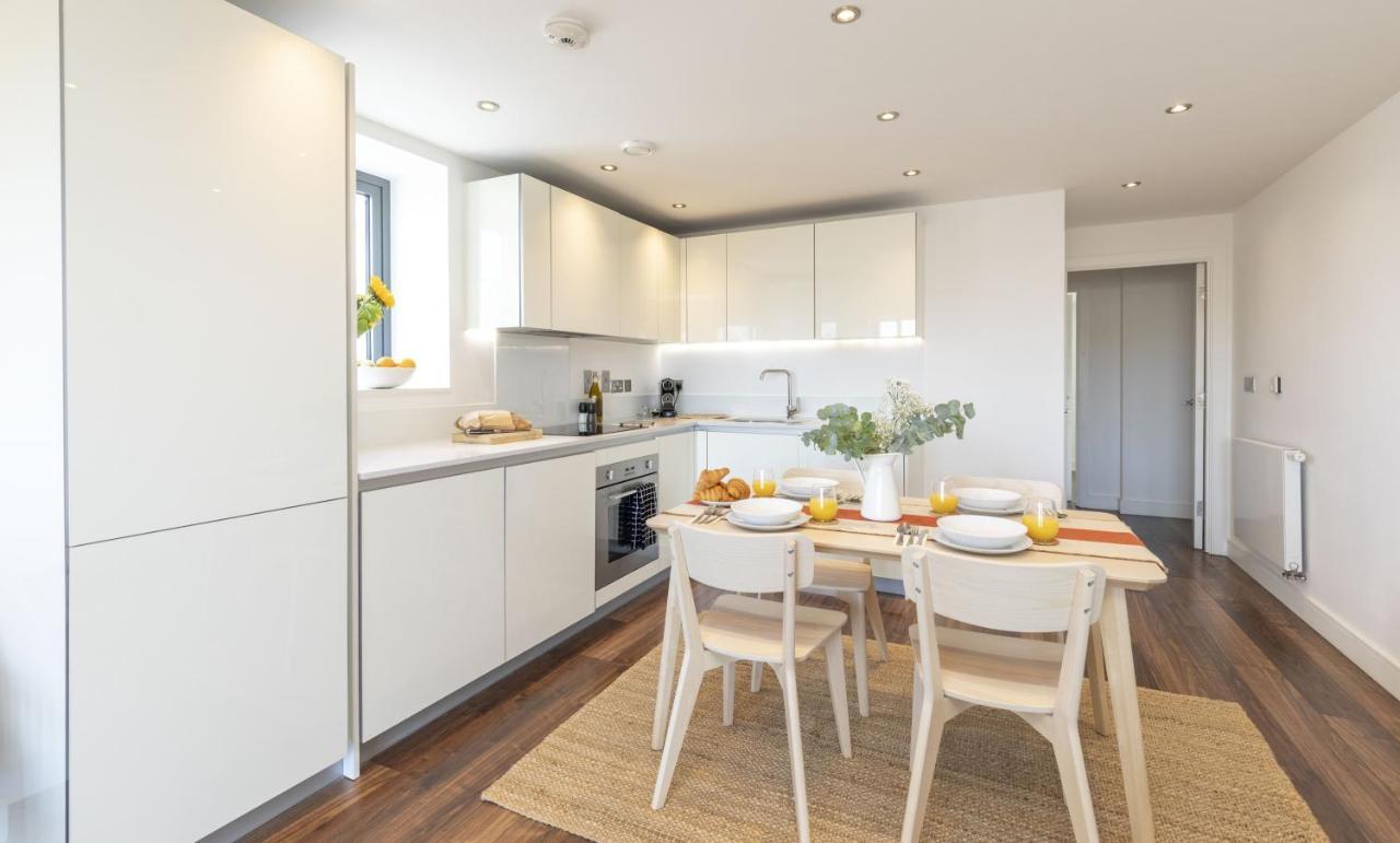 Modern Luxe Apt Just 10 Mins From Tower Bridge! Easy Access To Tube And Bus Londra Dış mekan fotoğraf