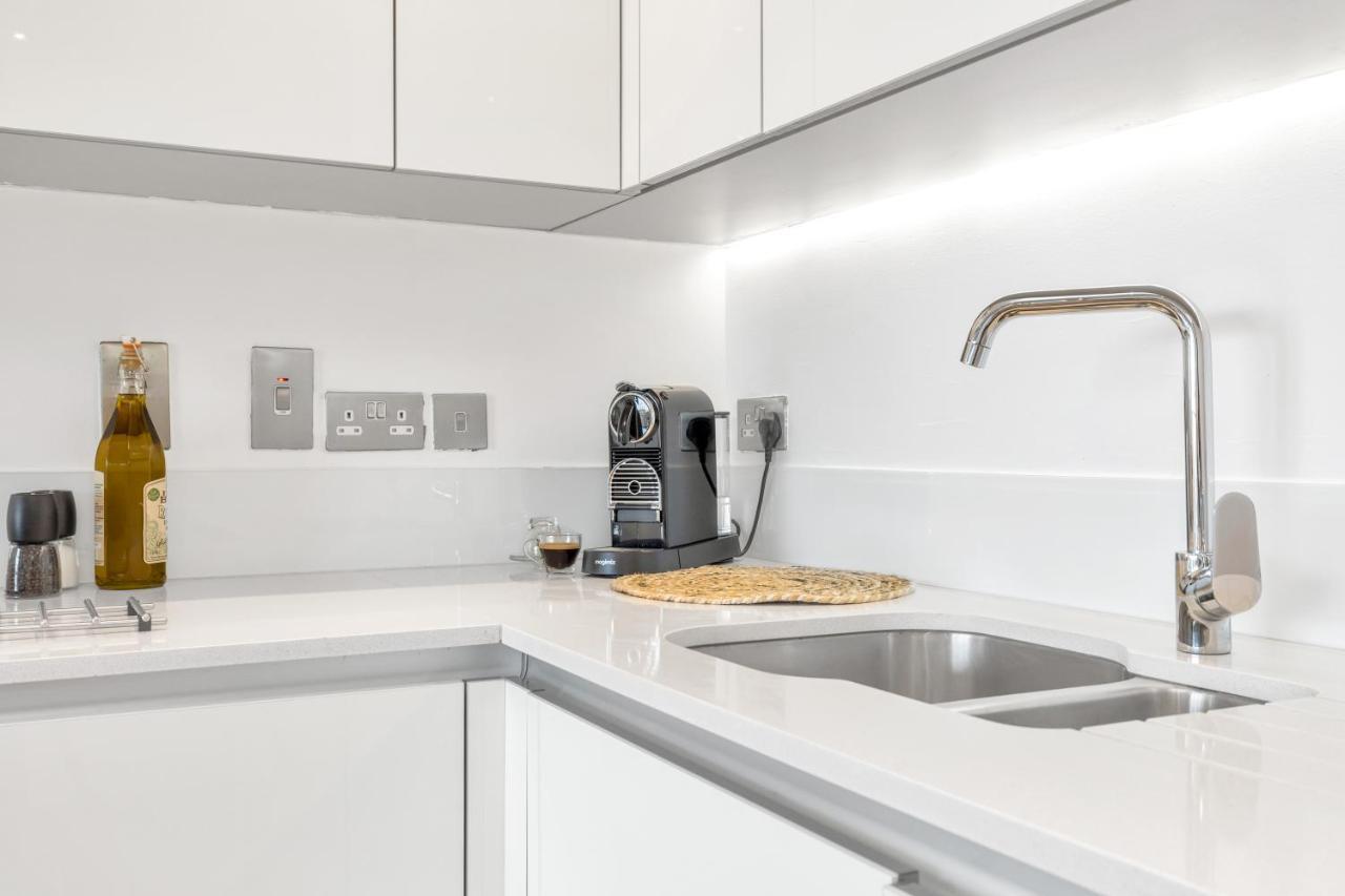 Modern Luxe Apt Just 10 Mins From Tower Bridge! Easy Access To Tube And Bus Londra Dış mekan fotoğraf